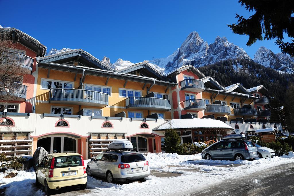 Sporting Aparthotel San Martino Di Castrozza Exterior foto